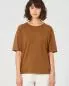 Preview: Frau mit HempAge Hanf T-Shirt Farbe almond