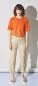 Preview: HempAge Hanf T-Shirt Farbe nectarine kombiniert mit highrise Hanf Jeans Farbe gobi