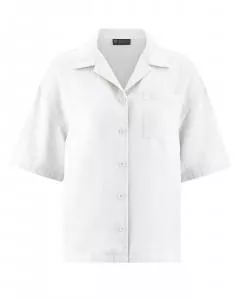 HempAge Hanf Bluse Farbe white kombiniert mit Hanf Bermuda Farbe almond