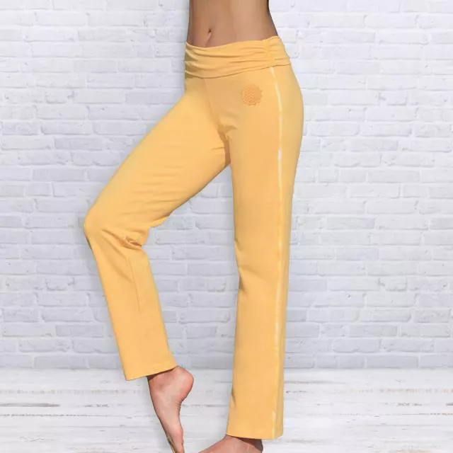 Spirit of Om Yoga Hose mit Umschlagbund - Farbe sonnengelb aus Bio-Baumwolle Spirit of Om Yoga Hose mit Umschlagbund - Farbe sonnengelb aus Bio-Baumwolle