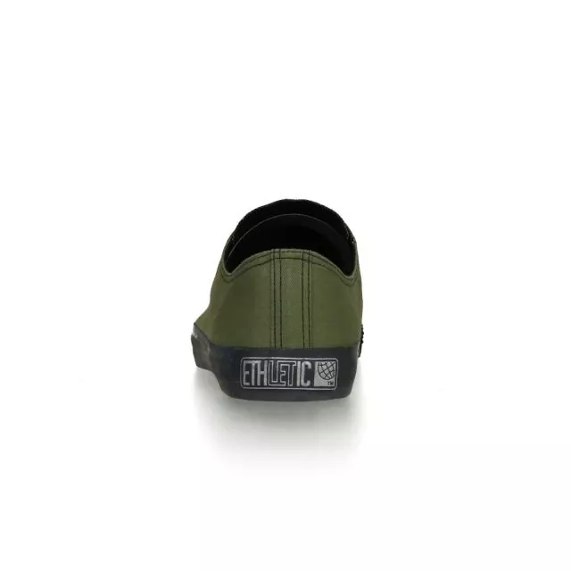 Ethletic Sneaker vegan LoCut Classic - Farbe camping green / black aus Bio-Baumwolle Ethletic Sneaker vegan LoCut Classic - Farbe camping green / black aus Bio-Baumwolle