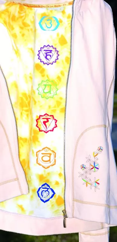 Spirit of Om Jacke mit Chakramotiven - Farbe weiß aus Bio-Baumwolle Spirit of Om Jacke mit Chakramotiven - Farbe weiß aus Bio-Baumwolle