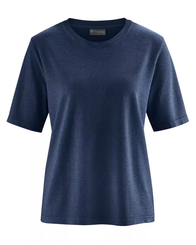 HempAge Hanf T-Shirt Farbe navy kombiniert mit Hanf Bermuda Farbe almond